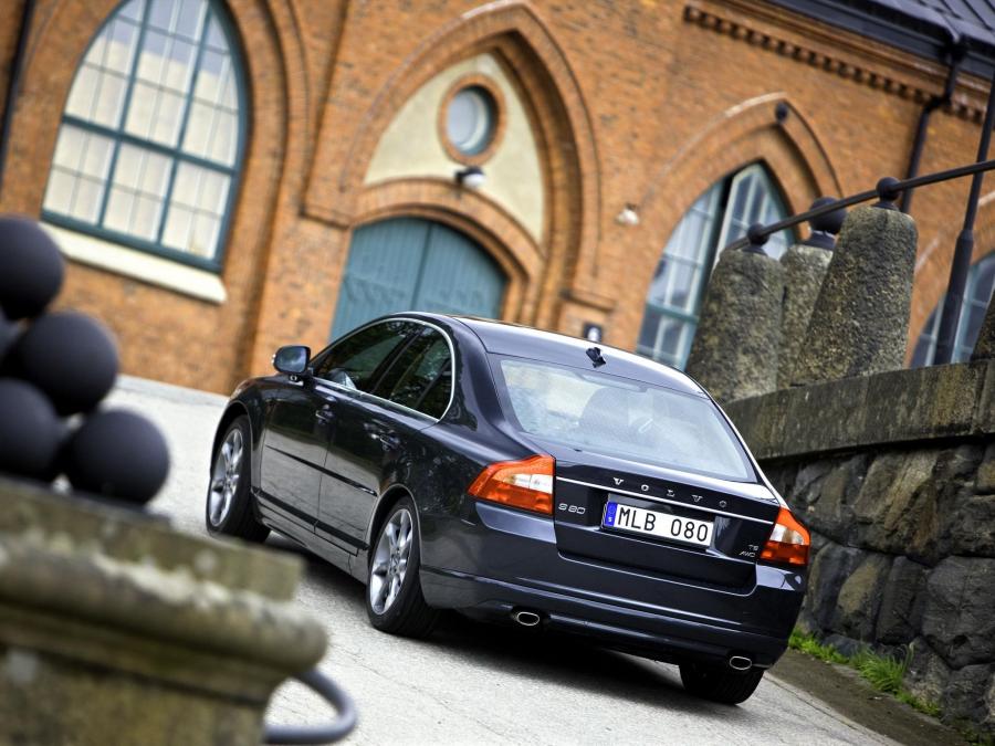  Volvo S80 T6 2008 года  (фото 2 из 7)